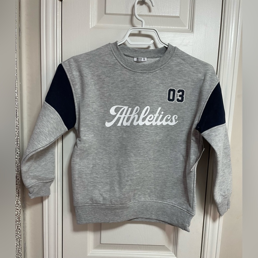 Ardene Gray and Black Kids Athletic Sweatshirt Small